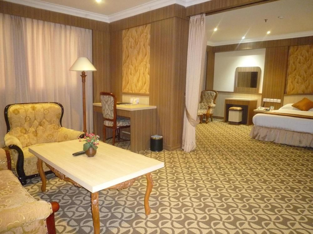 Formosa Hotel Batam Eksteriør billede